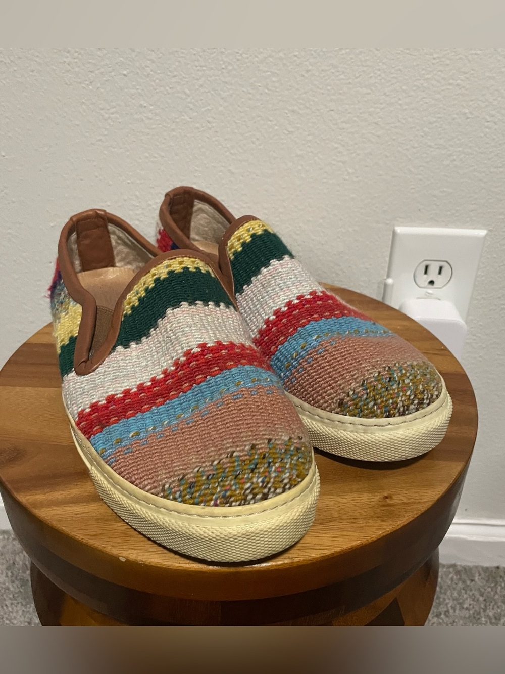 Res Ipsa Kilm Multicolor Red, Blue, Yellow, White Striped Sneakers, Size 8